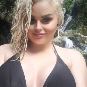 Meet your Posher, Kylie-renee